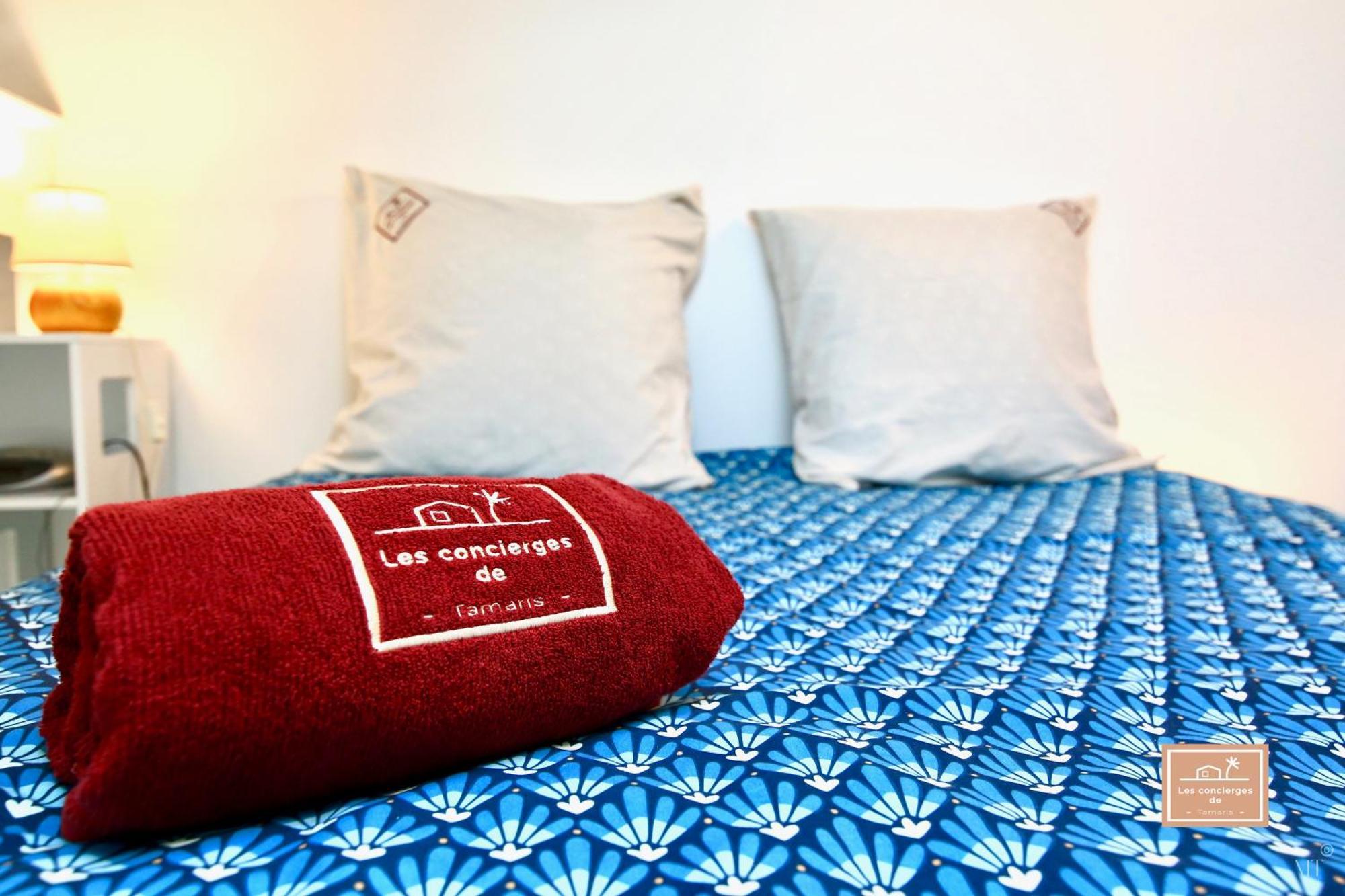 La Digue, 2 Chambres, Vue Mer Et Piscine ラ・セーヌ・シュル・メール エクステリア 写真
